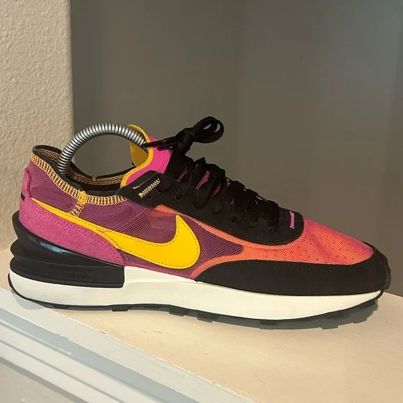 Men’s Size 7.5 Nike Waffle One Active Fuchsia Pink Yellow Black Shoes DA7995-600 - Picture 5 of 9